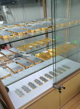 MAX130W-BLDM激光泵浦，带光纤连接，成色新，功--议价商品