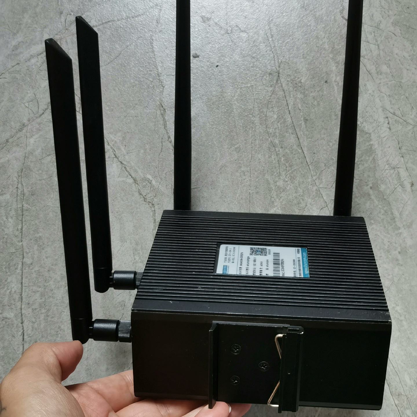 顺舟智能 聚盒1代超级网关SZ11-GW-3 4G路由器。用议价