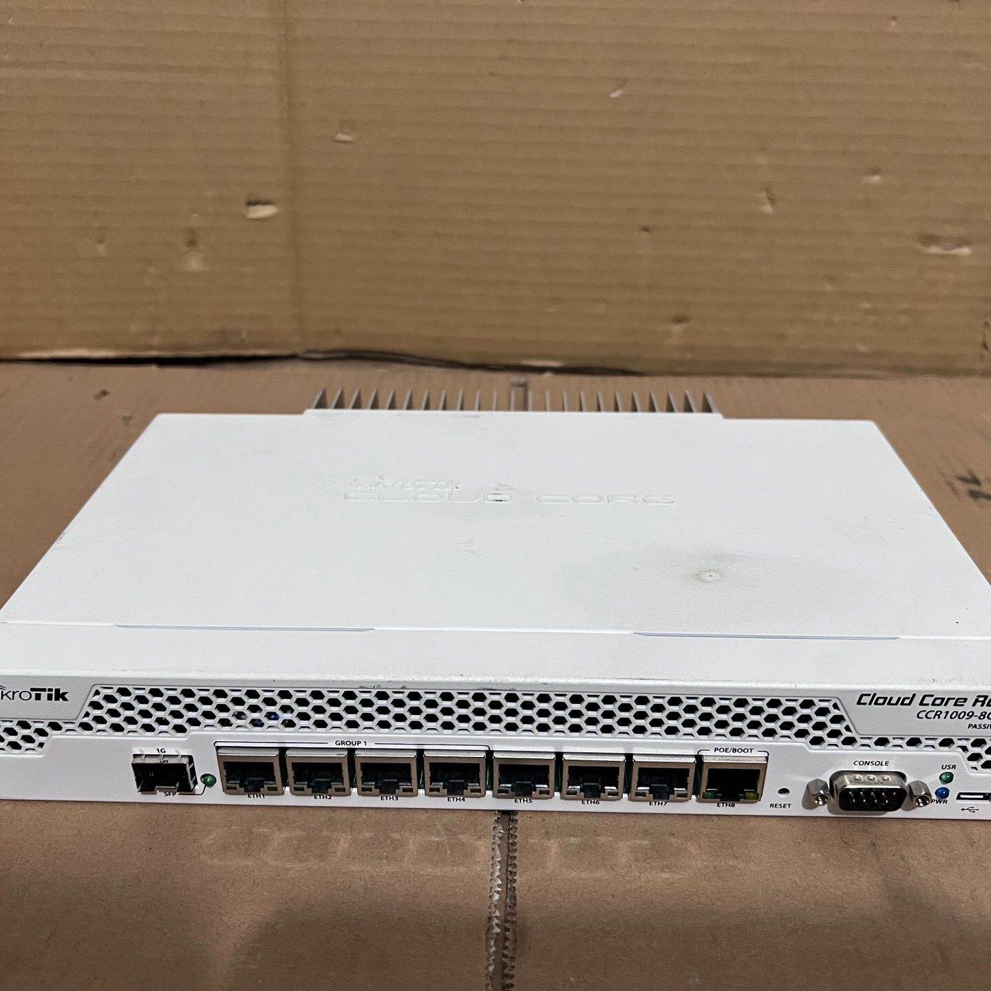 路由器 Mikrotik CCR1009-8G-1S-PC路议价