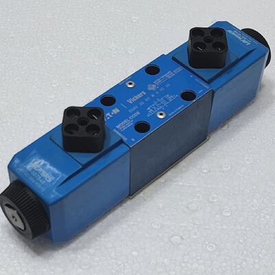 VICKERS DG4V3S6CMUH560 02109047 Vanne Directionnelle 24VDC