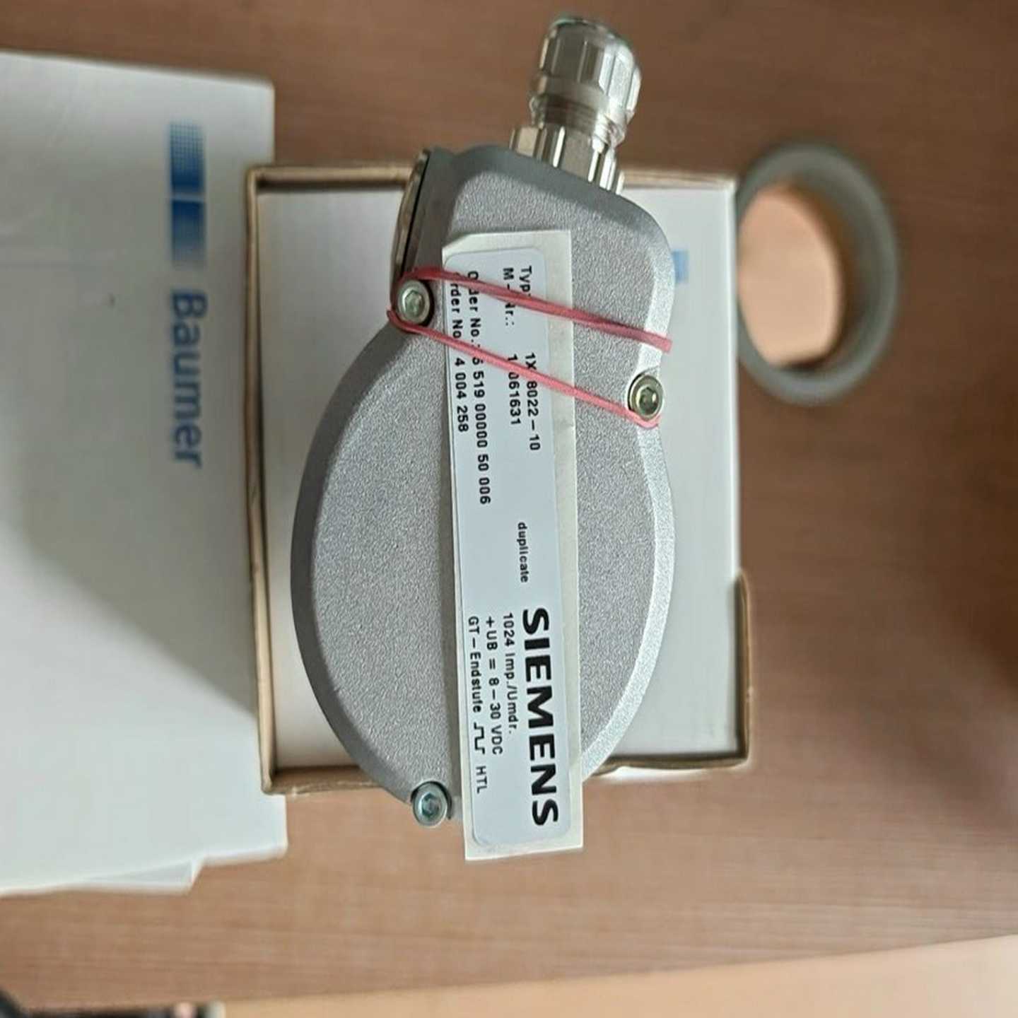 询价西门子编码器1XP8022-10，全新原装，带原厂包装盒