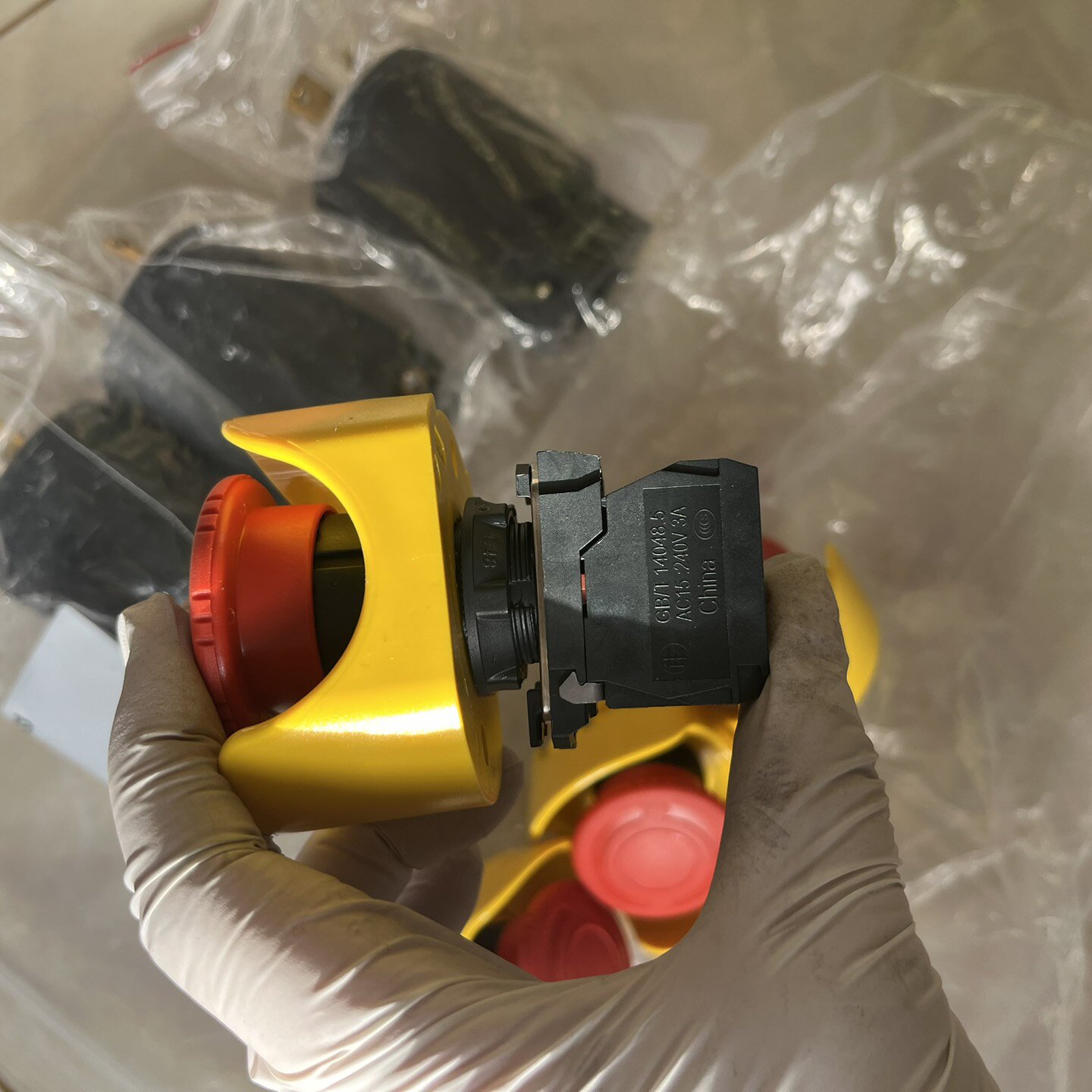 施耐德 Schneider 急停复位开关 ZBEE-102C--议价商品