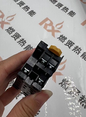 议价日本OMRON元器件PYFZ-08-E BYOMZ/C继电器底座现货200个原装