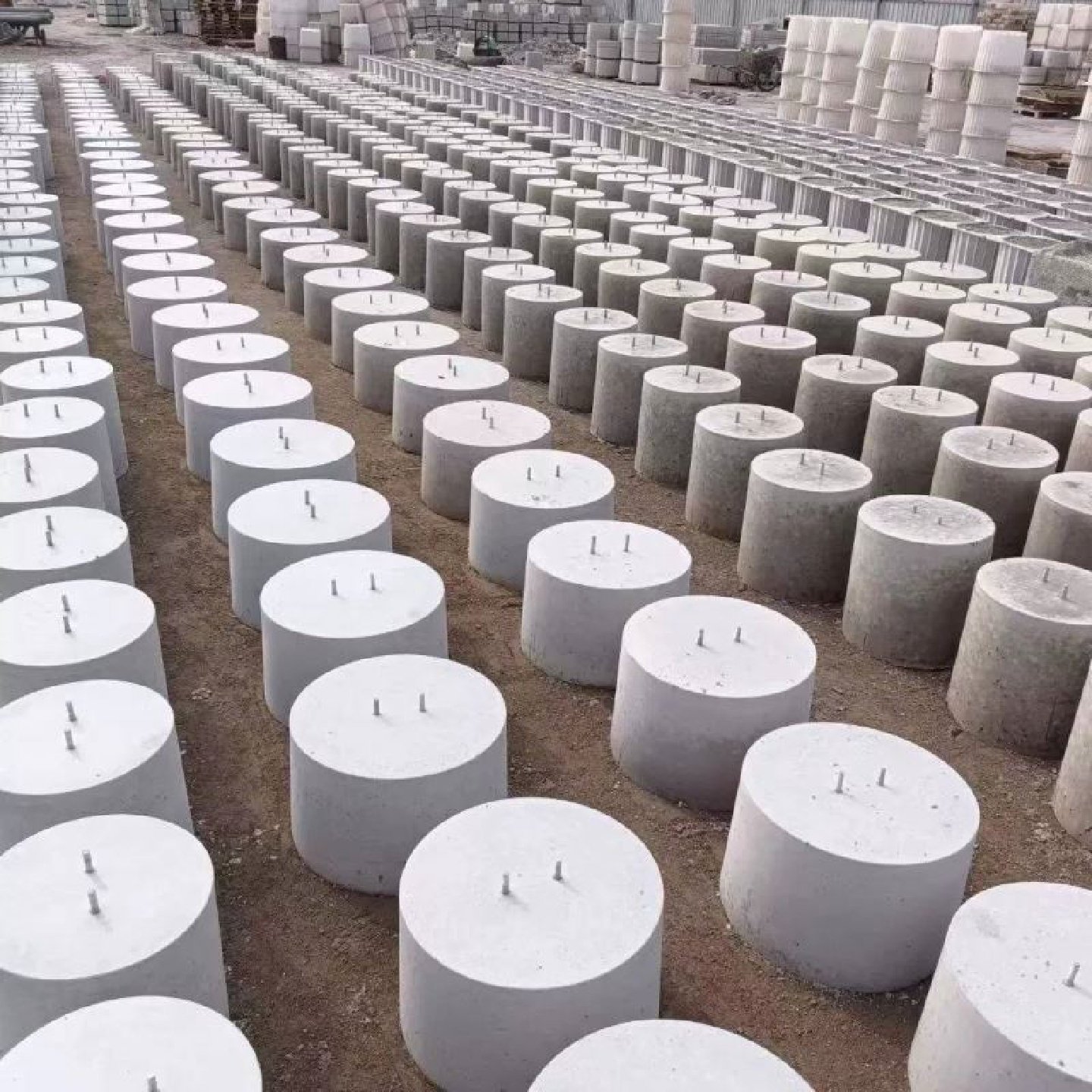 水泥隔离墩混凝土水泥道路护栏防撞墩停车场警示墩高速路围挡墩,基础建材,基础材料,淘宝优惠券,粉丝福利购,淘宝优惠卷