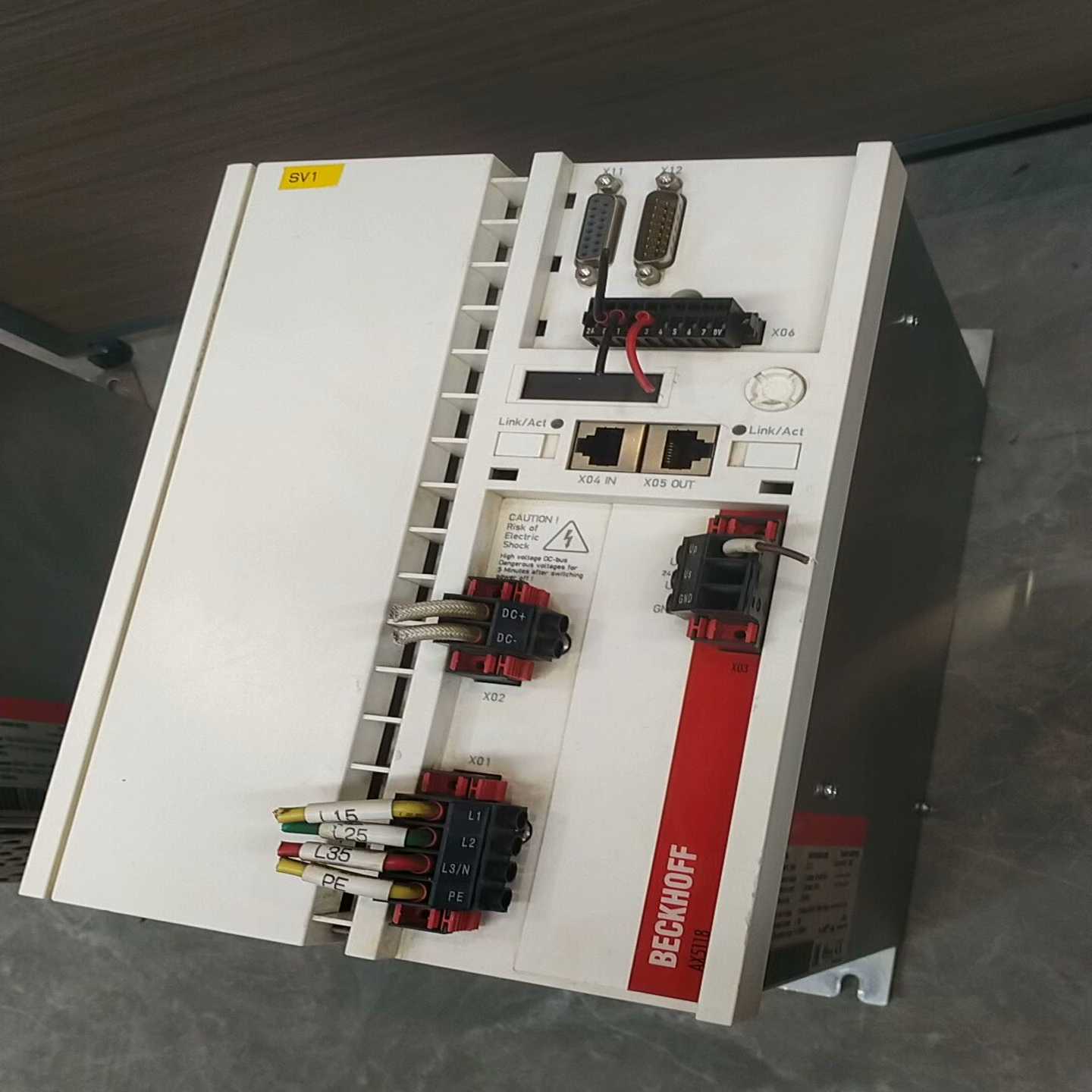 倍福AX5118-0000-0200，9成以上，50/60H--议价商品