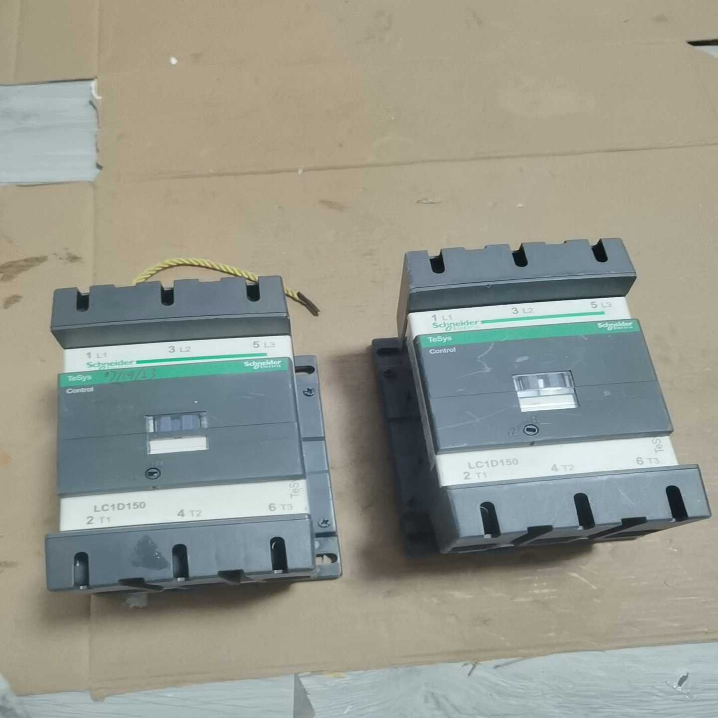 施耐德交流接触器LC1-D150…C线圈电压AC220V--议价商品