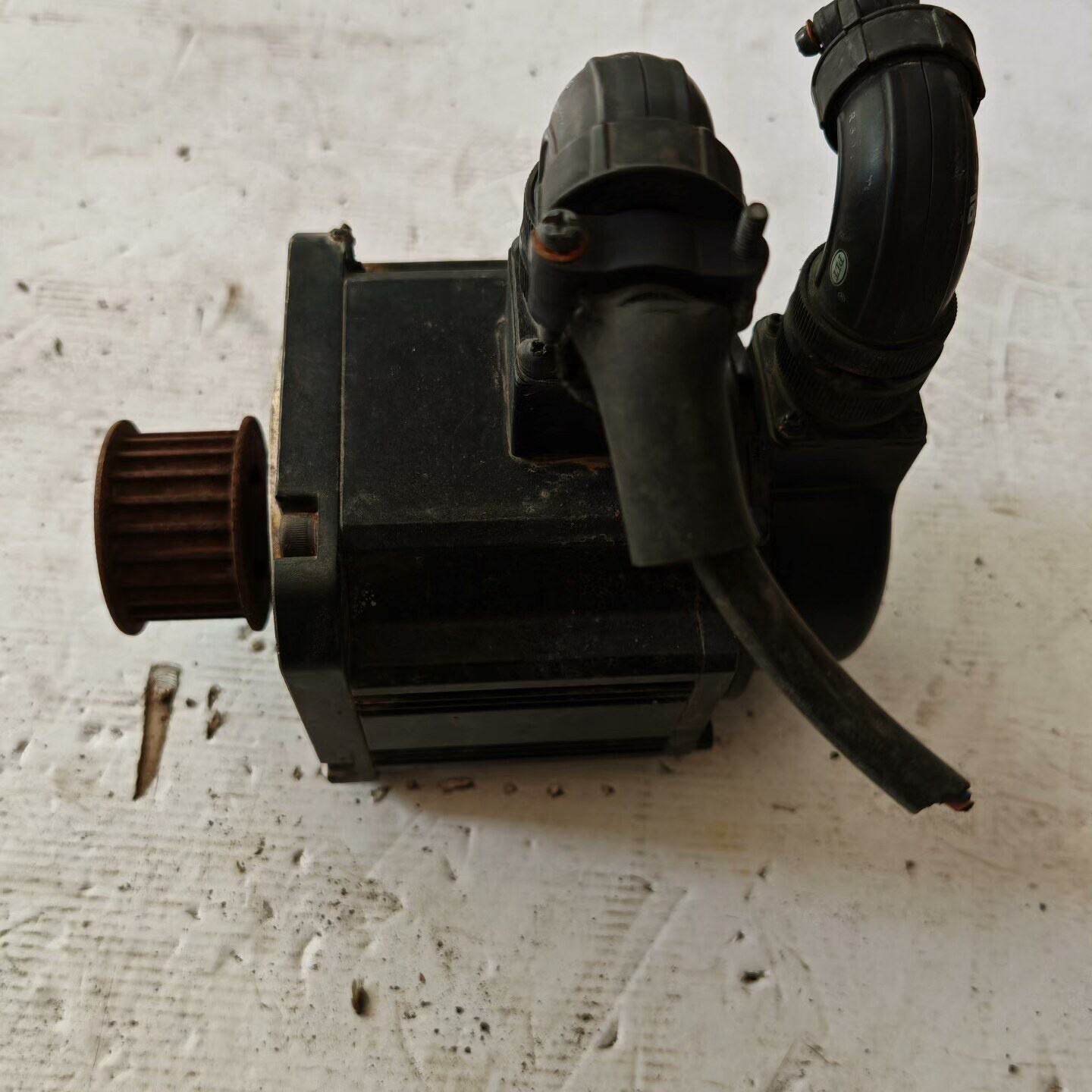 台达AC伺服电机型号ASMT15M250AK1KW20