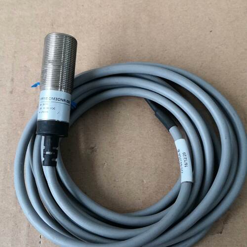 溢价-PR18DM3DNR5M光电开关传感器成品