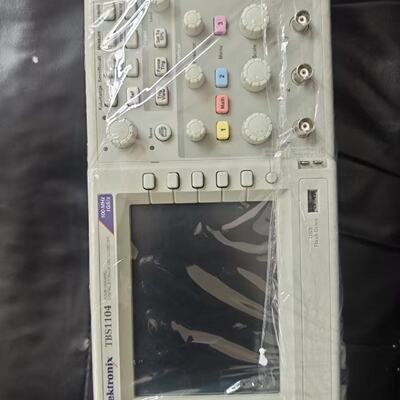 泰克TBS1104四通道示波器成色好便宜议价