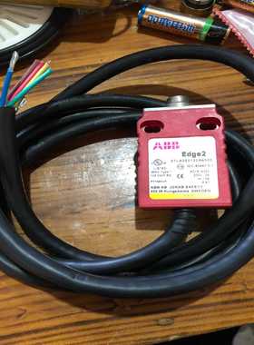 【星慕电子】ABB安全开关 2TLA050120R4000安全开关。线有