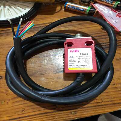 ABB安全开关 2TLA050120R4000安全开关。线有（地坛设备）