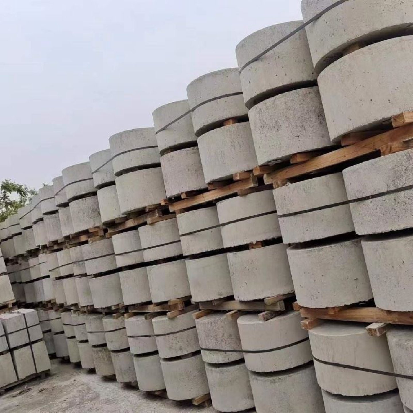 光伏水泥墩混凝土底座太阳能发电配重块基础圆形方形水泥垫块厂家,基础建材,基础材料,淘宝优惠券,粉丝福利购,淘宝优惠卷