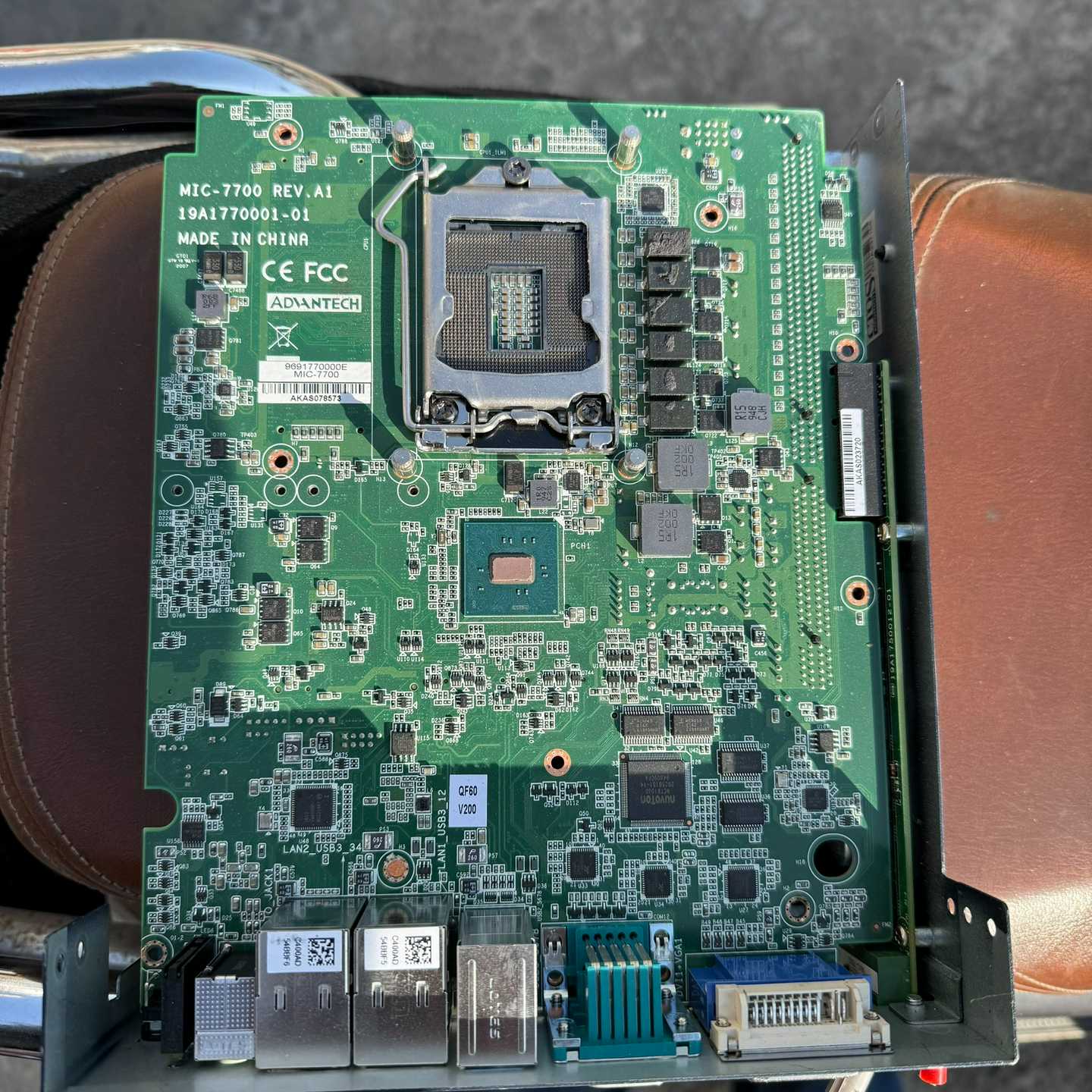 研华工控机MIC-770DDR4工控机设备主板实物询价