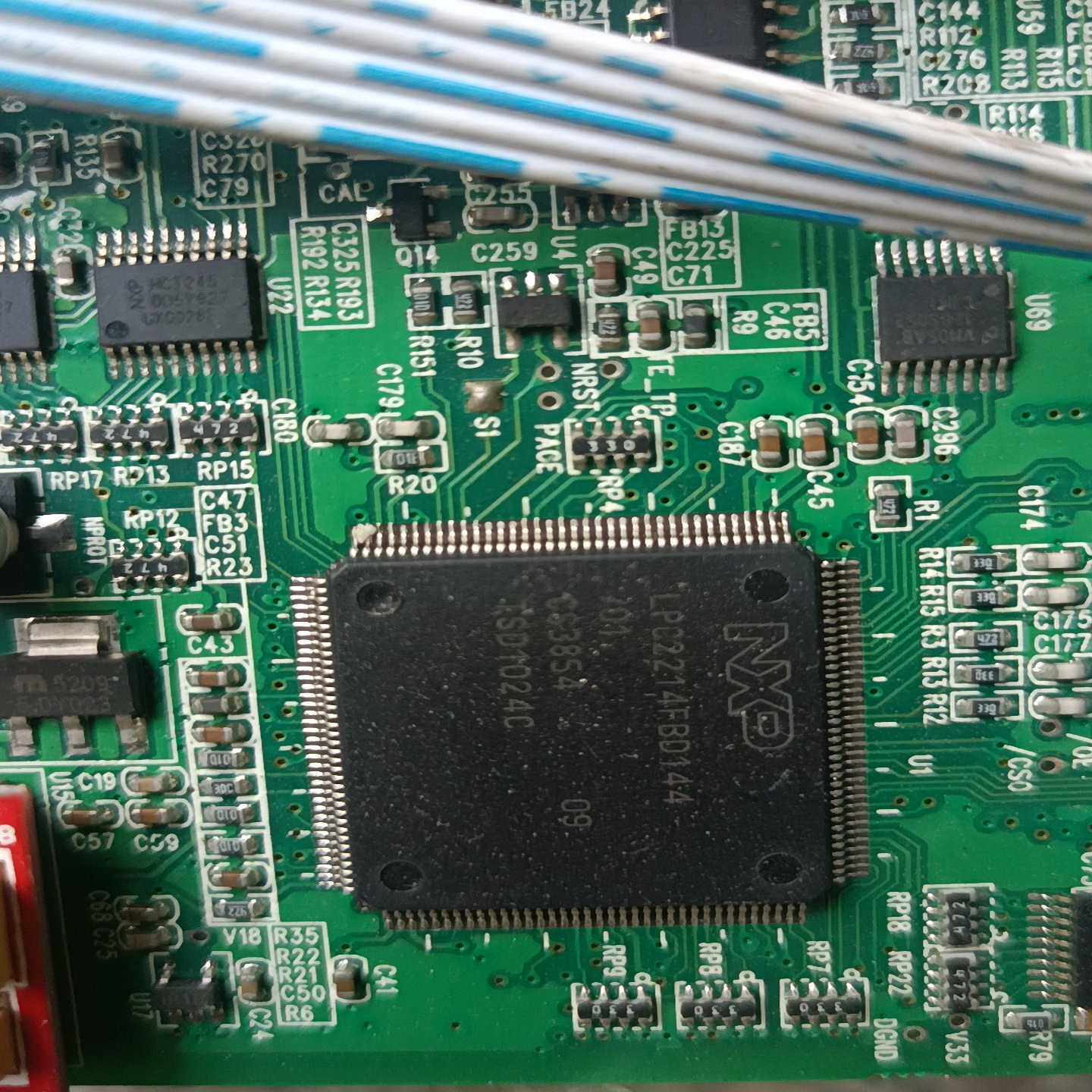 咨询-NXP恩智浦LPC2214FBD144剪板。