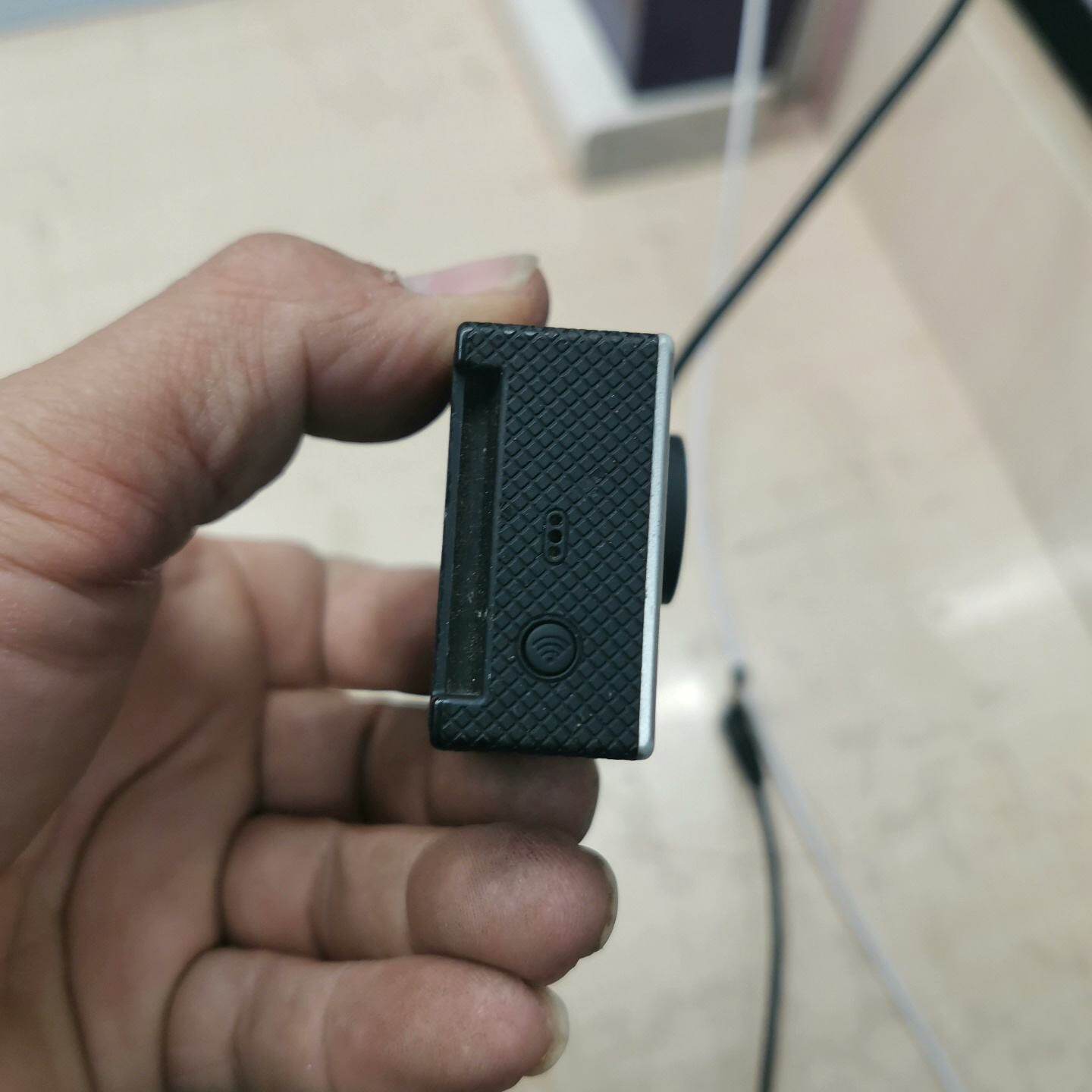 GoPro HERO3运动相机,能开机,具体见图,小屏幕有损--议价商品