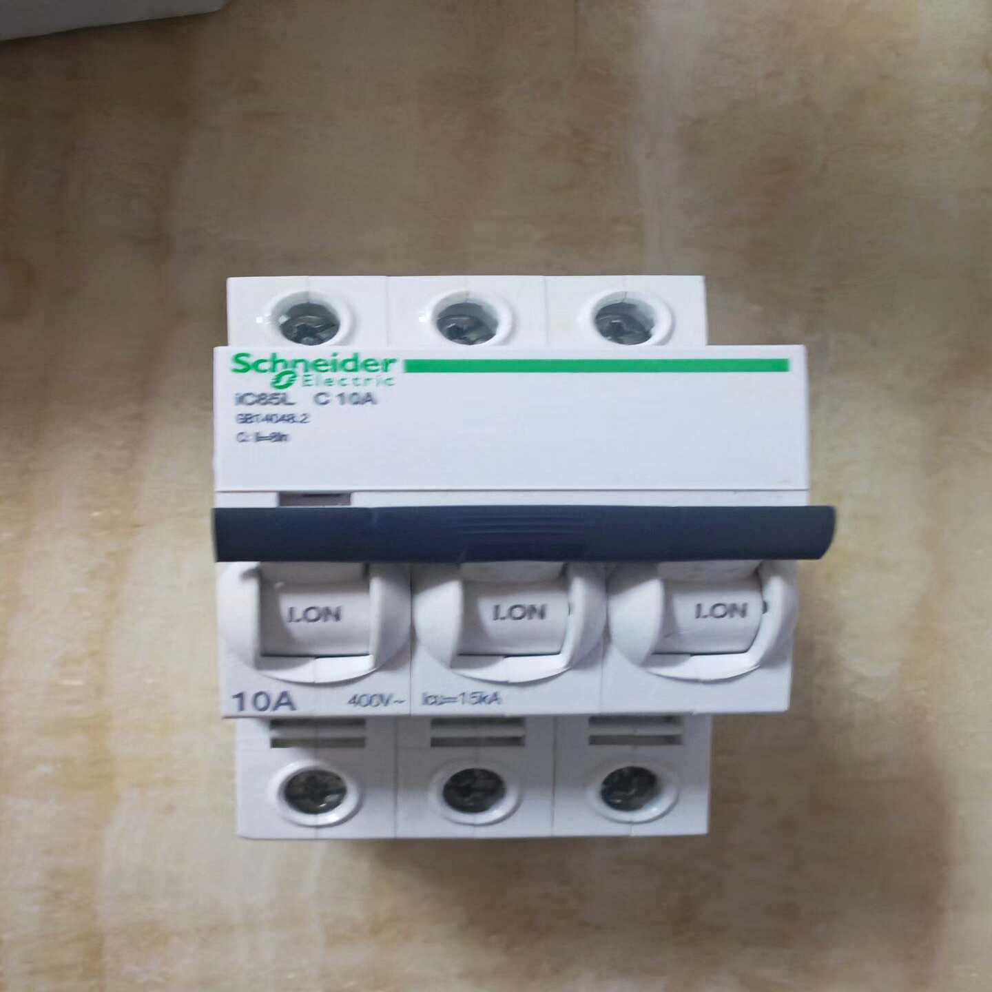 施耐德IC65L3PC10A空气开关1只--议价商品