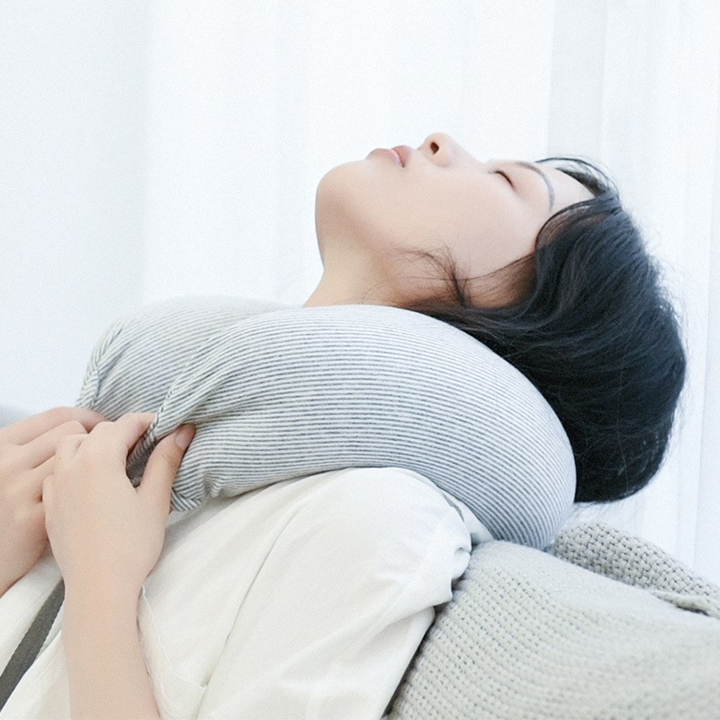 日式男女泡沫粒枕多功能汽车飞机旅行枕办公室午睡趴睡U型护颈枕