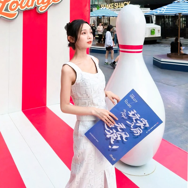 仿真保龄球玻璃钢雕塑保龄球模型保龄球拍照打卡摆件网红美陈定制