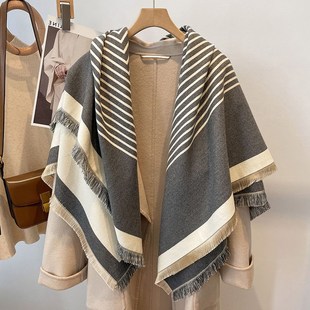 空调房披肩女夏季外搭黑白条纹双面围巾办公室午睡保暖毛毯大方巾