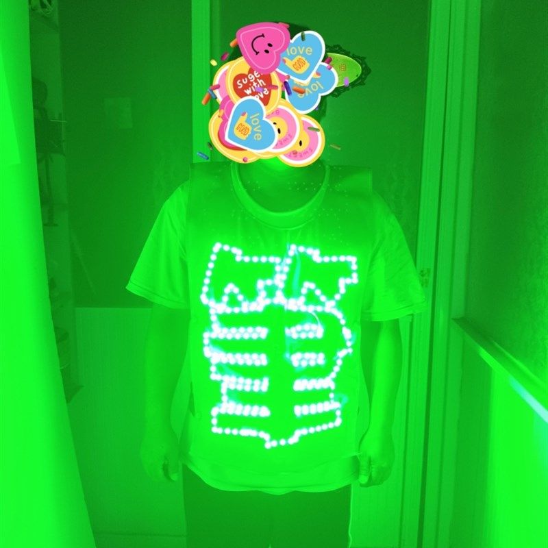 周笔畅灯牌马甲款 绿色灯自备8节5号电池 定制款不退换无限期保修,模玩/动漫/周边/娃圈三坑/桌游,荧光棒/应援棒/灯牌,淘宝优惠券,粉丝福利购,淘宝优惠卷