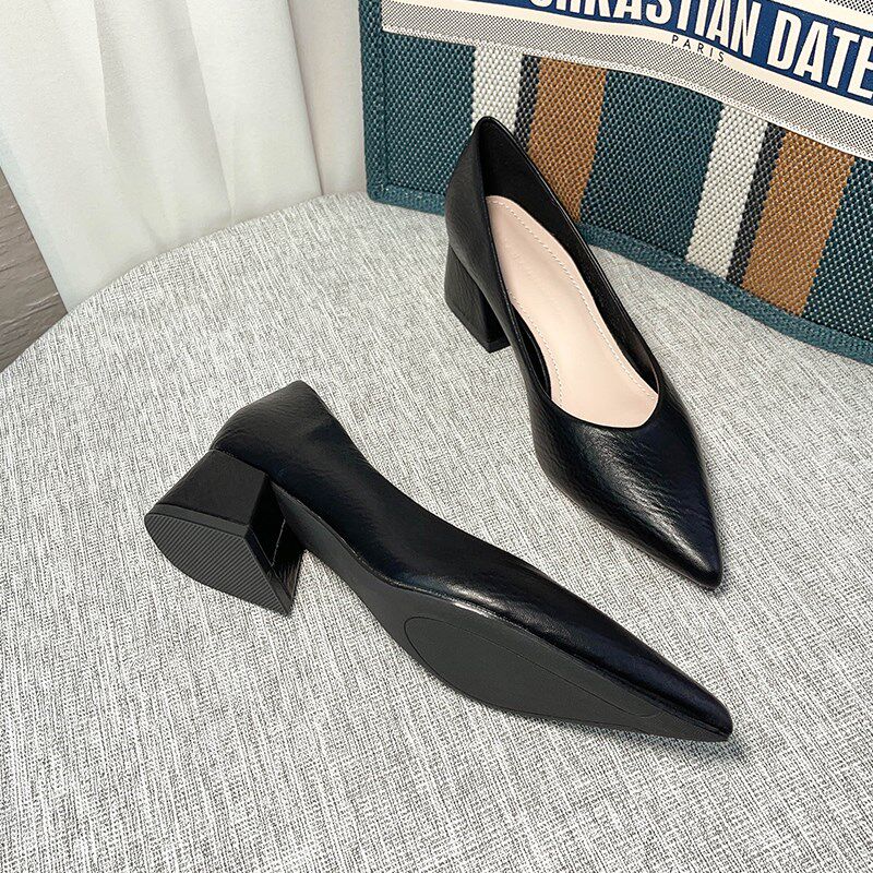 尖头粗跟单c鞋女2024春秋新款黑色软皮高跟鞋久站不累脚职业工作