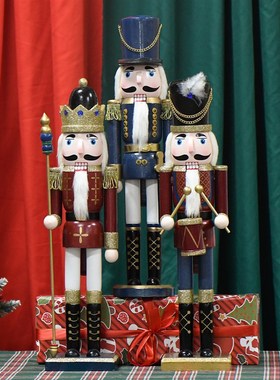 新品50CM60CM胡桃夹子格子礼物国王麟布片金红绿披风手工卧室装饰