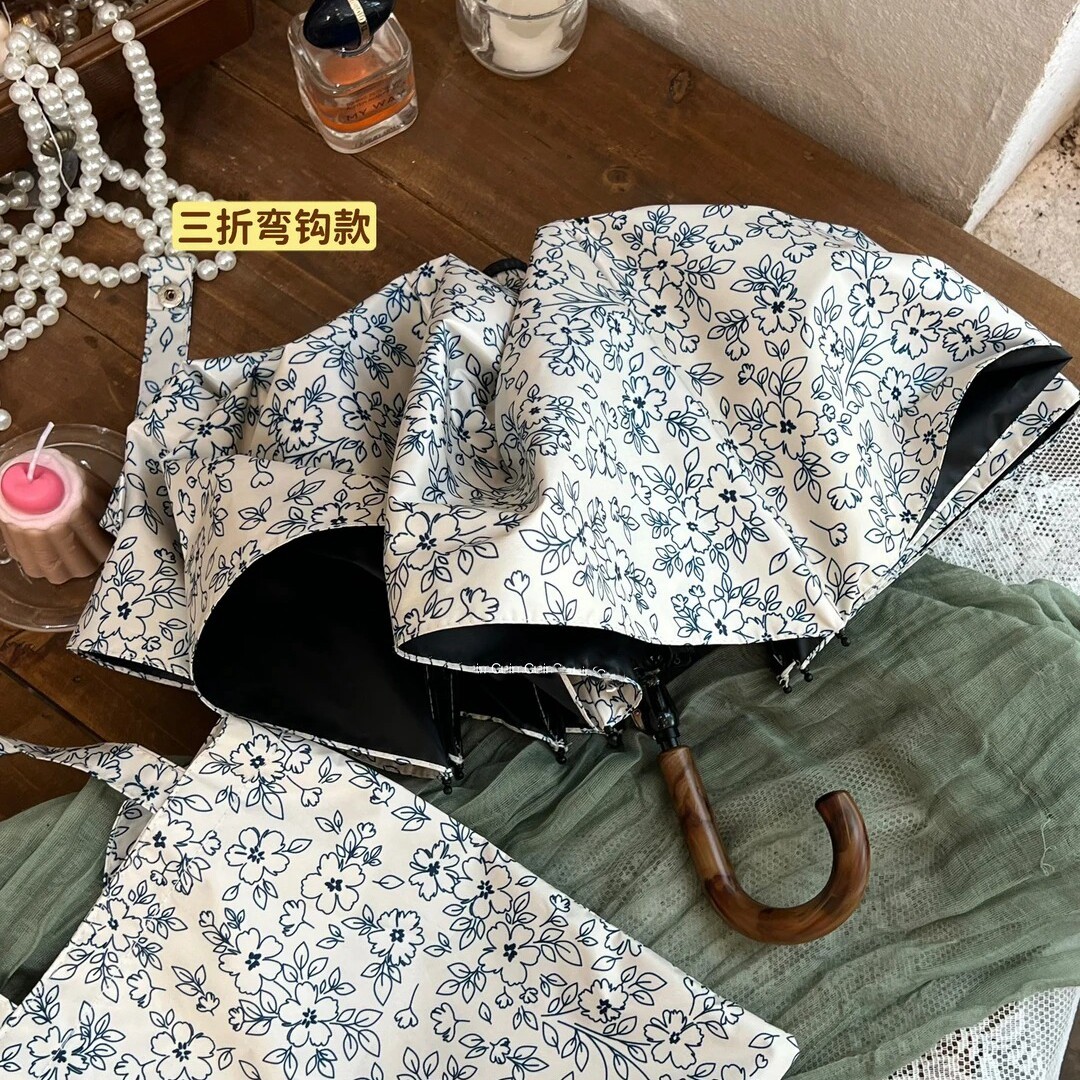 复古青花瓷碎花弯勾摺叠雨伞两用轻便黑胶防晒抗UV伞送手提袋