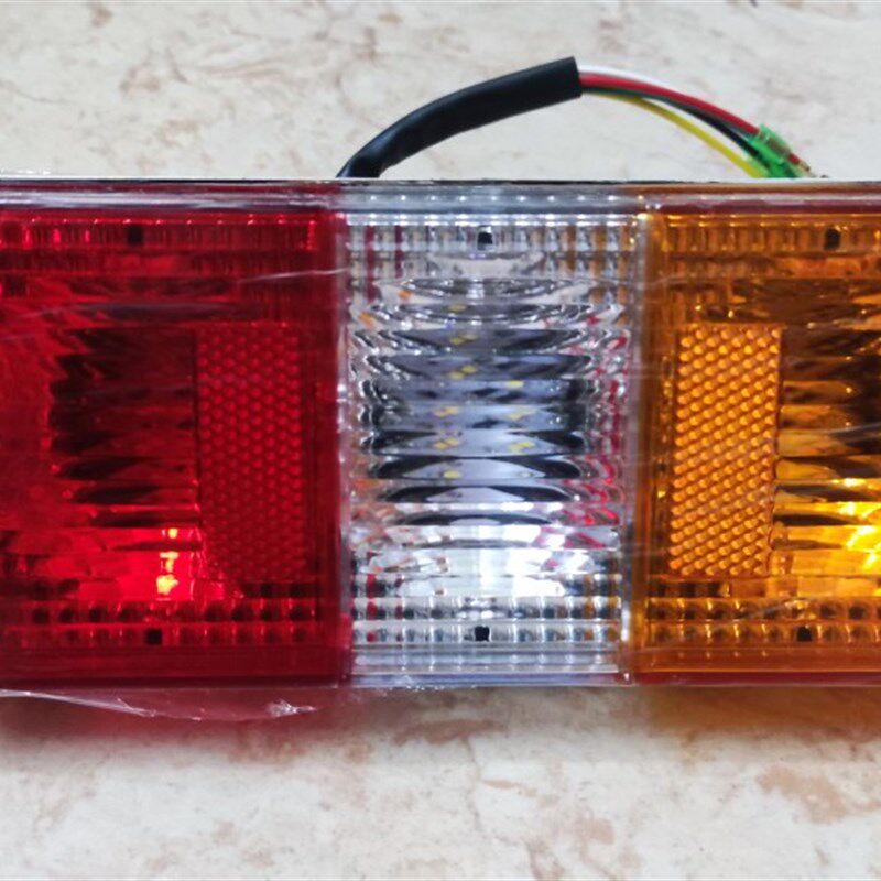 新源65/75胶轮胎式挖掘机 三色后尾灯总成 倒车灯灯壳 LED后尾灯