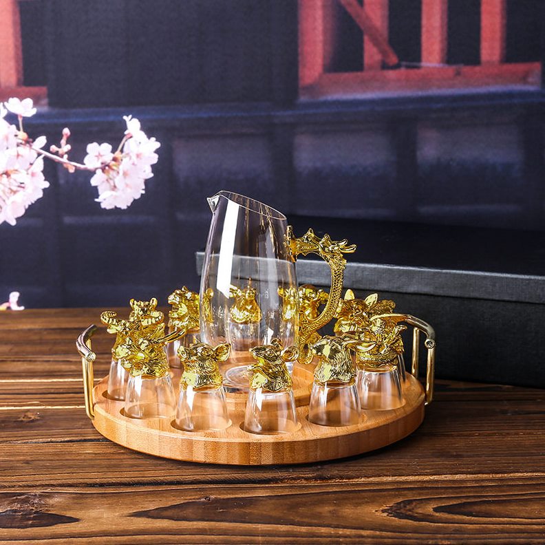 直销12只十二生肖白酒杯套装分酒器水晶玻璃中式酒具小酒杯一口杯
