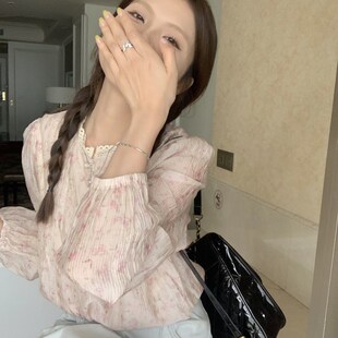 设计感小众灯笼袖 法式 女夏2024新款 衬衫 圆领上衣日系 粉色碎花长袖