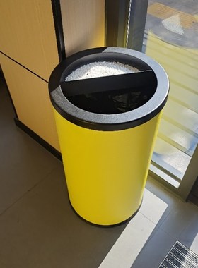 定订制黄色垃圾桶吸烟半开口室内铁烤漆不锈钢酒店零食售店环境桶