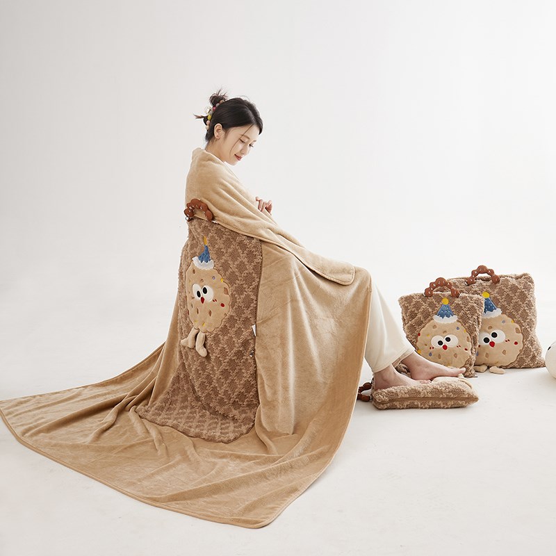 手提抱枕毯子二合一儿童汽车沙发靠垫可爱办公室学生宿舍午休被春