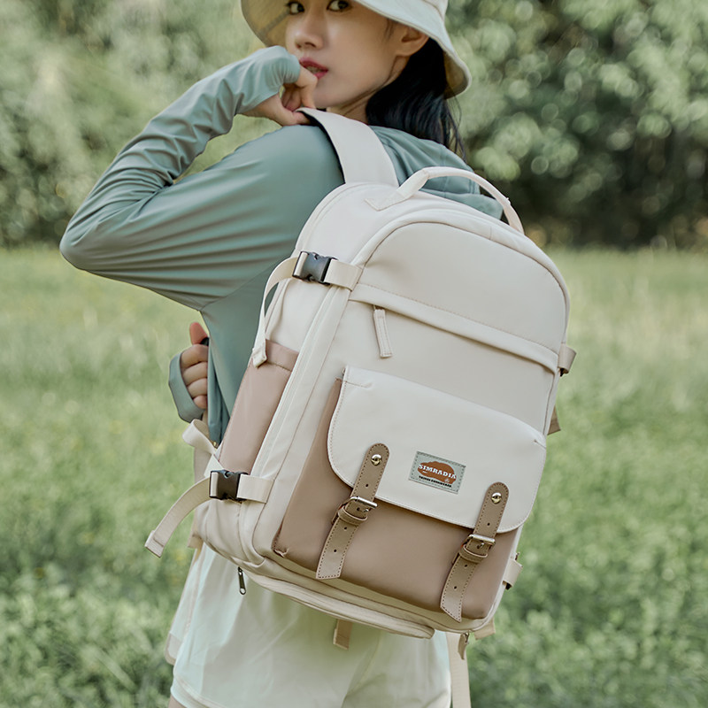 短途旅行双肩包女士背包超大容量登机包书包2025S新款大学生电脑