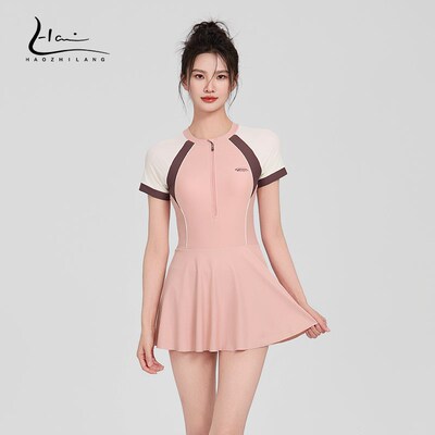 连体泳衣女保守高级感2r025新款显瘦遮肚游泳馆专用裙式平角游泳