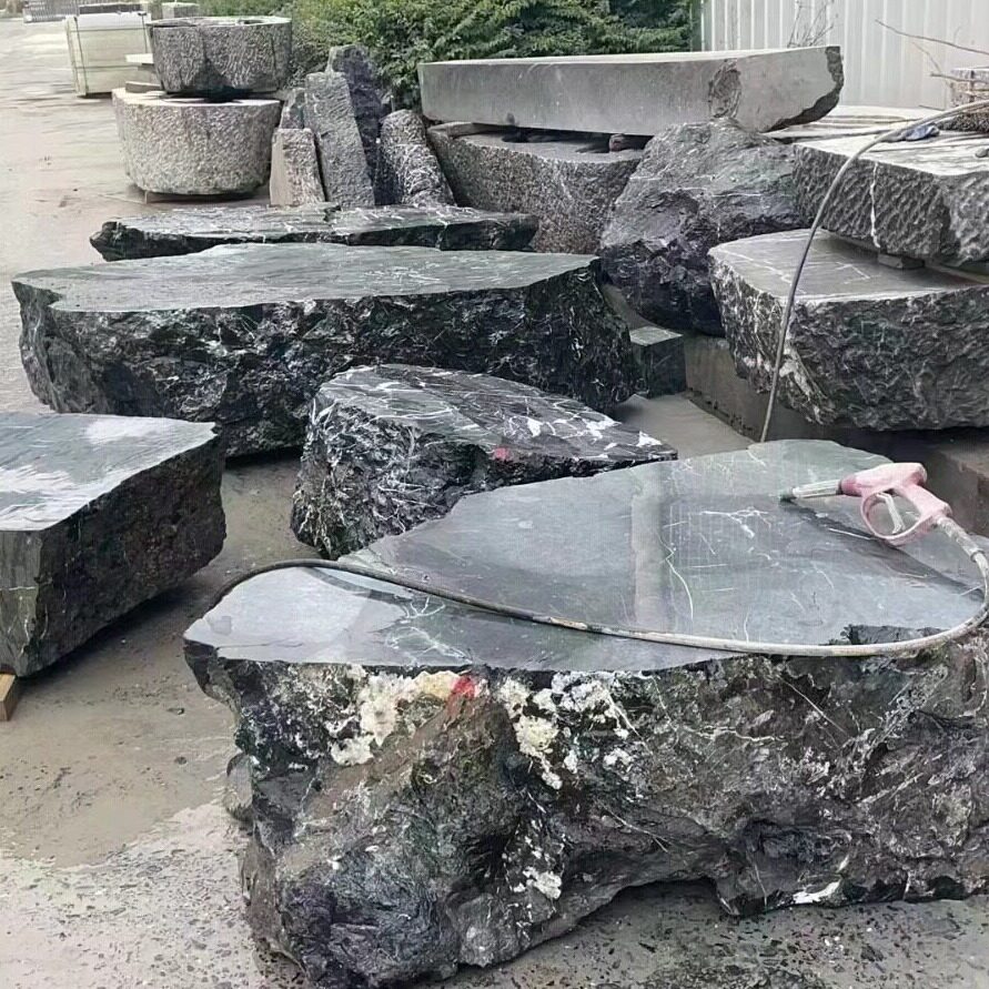 直销天然黑山石原石枯山水异型加工庭院假山鱼池围边驳岸造景石
