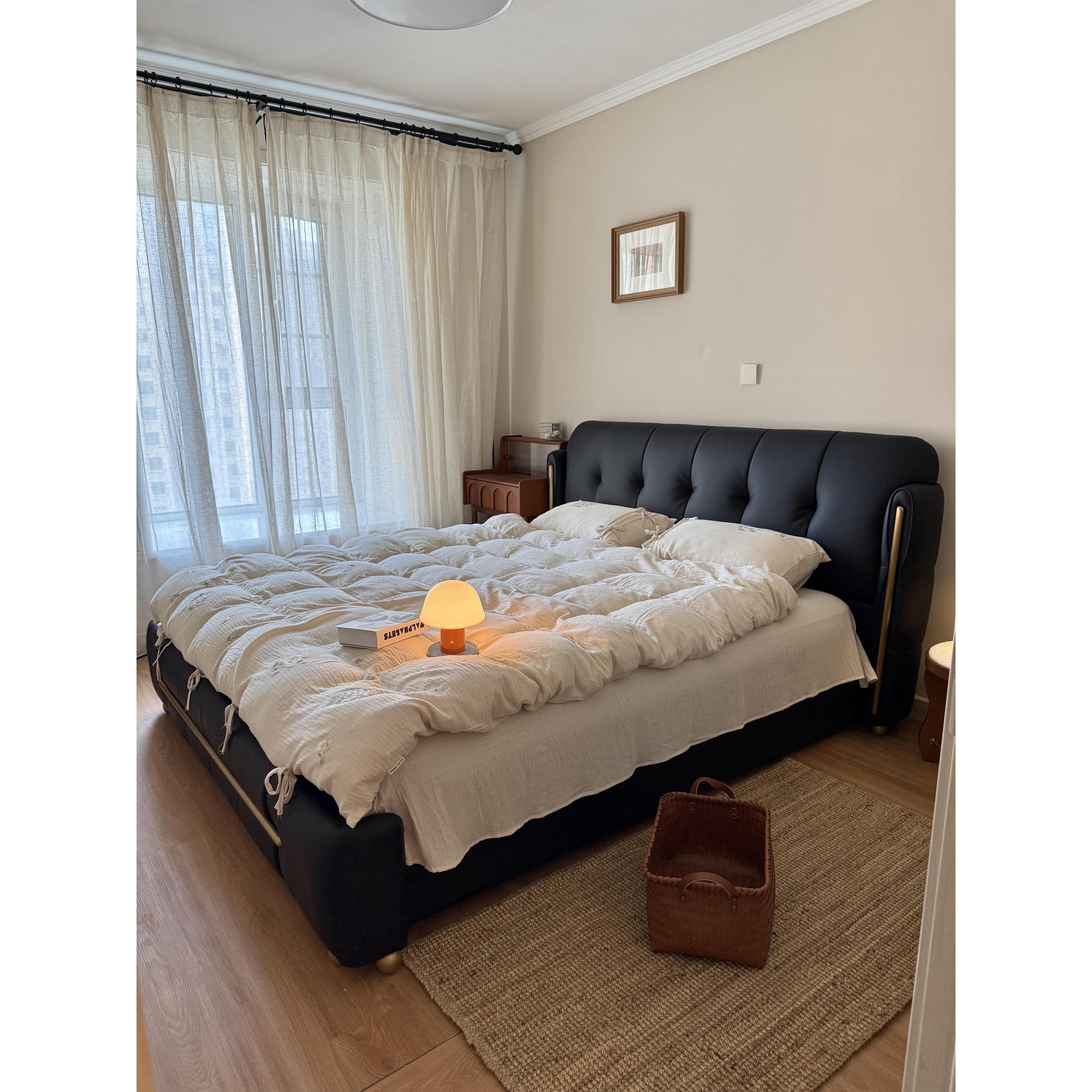 新疆包邮真皮床现代简约主卧大床1.8米双人床2x2.2米气压储物婚床