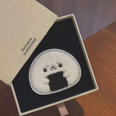 卡通刺绣毛绒自粘刘海贴