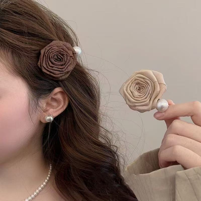 拉德玫瑰花朵珍珠发夹气质侧高级