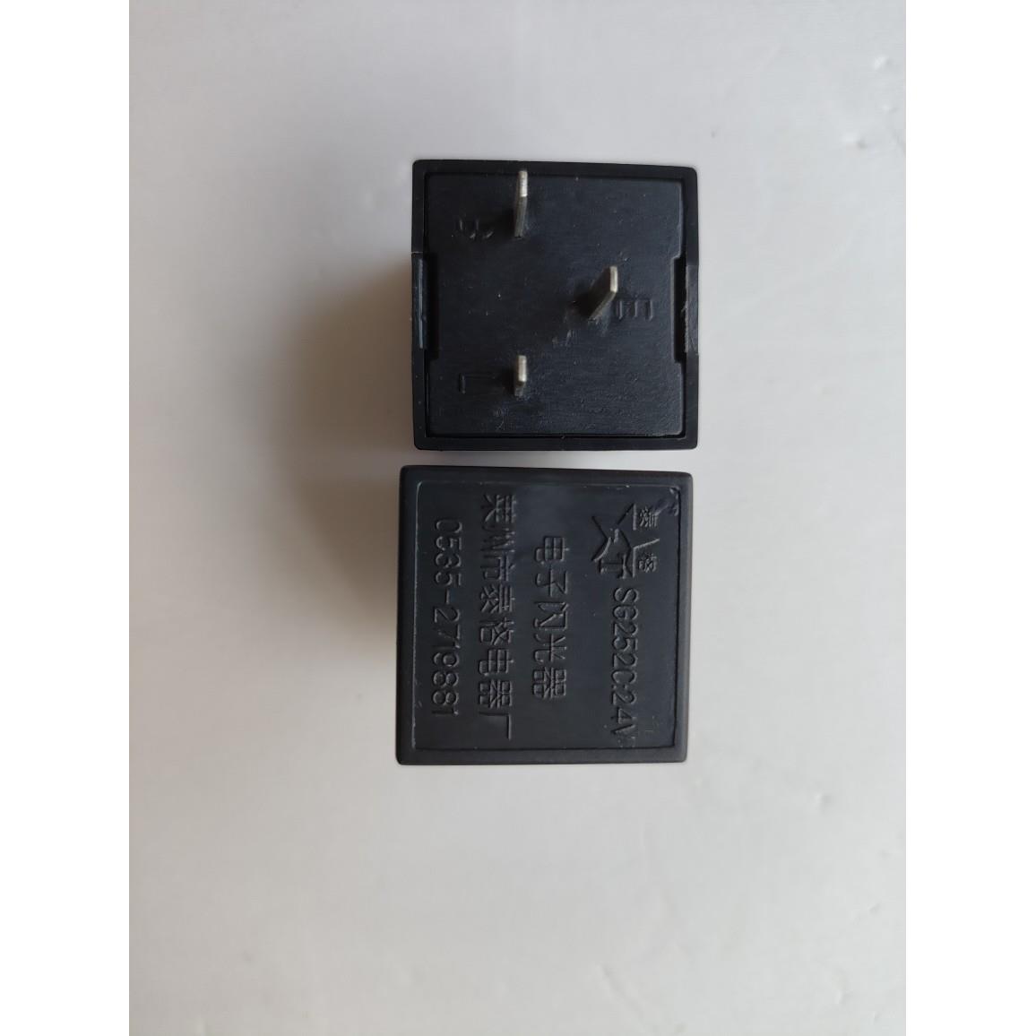 徐工吊车配件XCT25新款转向信号电子闪光器继电器SG252C24V原厂