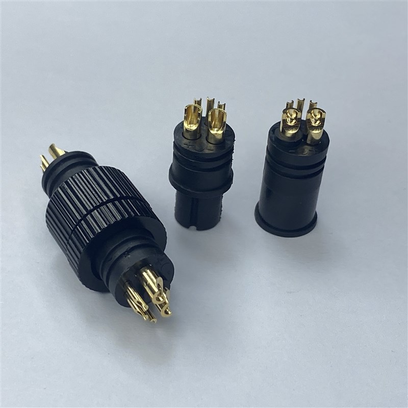 厂家供应 防水头M125芯(2大3小)公插母插带金属螺帽连接器插头