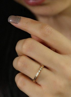[玛蒂尔达]S925纯银镀18K排钻间隔锆石戒指手饰女设计师指环