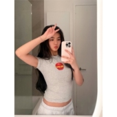 果 显瘦正肩短款 美式 顽季 小众风 苹果印花修身 圆领短袖 T恤女上衣