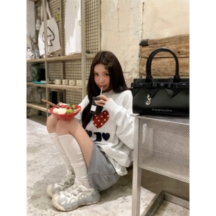 爱心波点字母印花宽松休闲加绒卫衣俏皮女上衣冬 可爱减龄 顽季 果