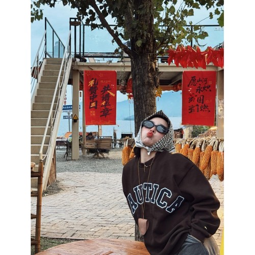 日系复古圆领慵懒休闲情侣上衣秋