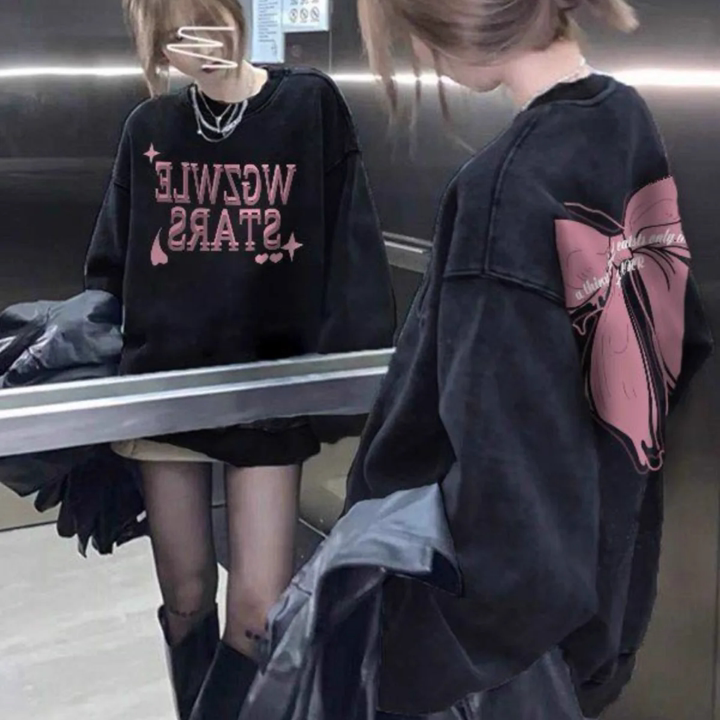做旧款水洗黑色蝴蝶圆领卫衣女