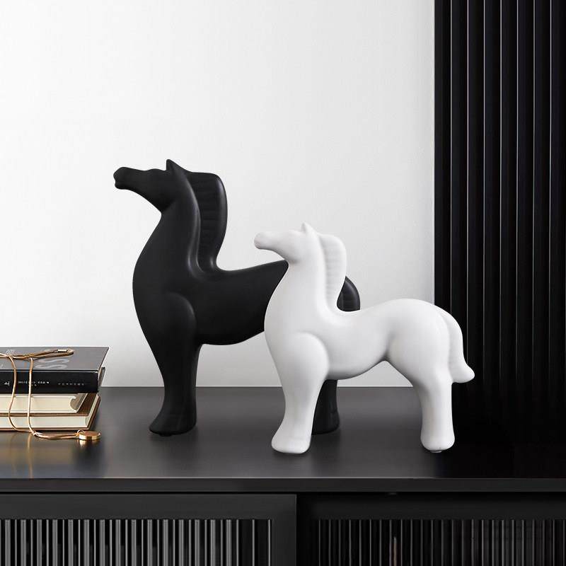 现代极简风轻奢黑白抽象马摆件书柜酒柜客厅样板房间家居软装饰品,家居饰品,装饰摆件,淘宝优惠券,粉丝福利购,淘宝优惠卷