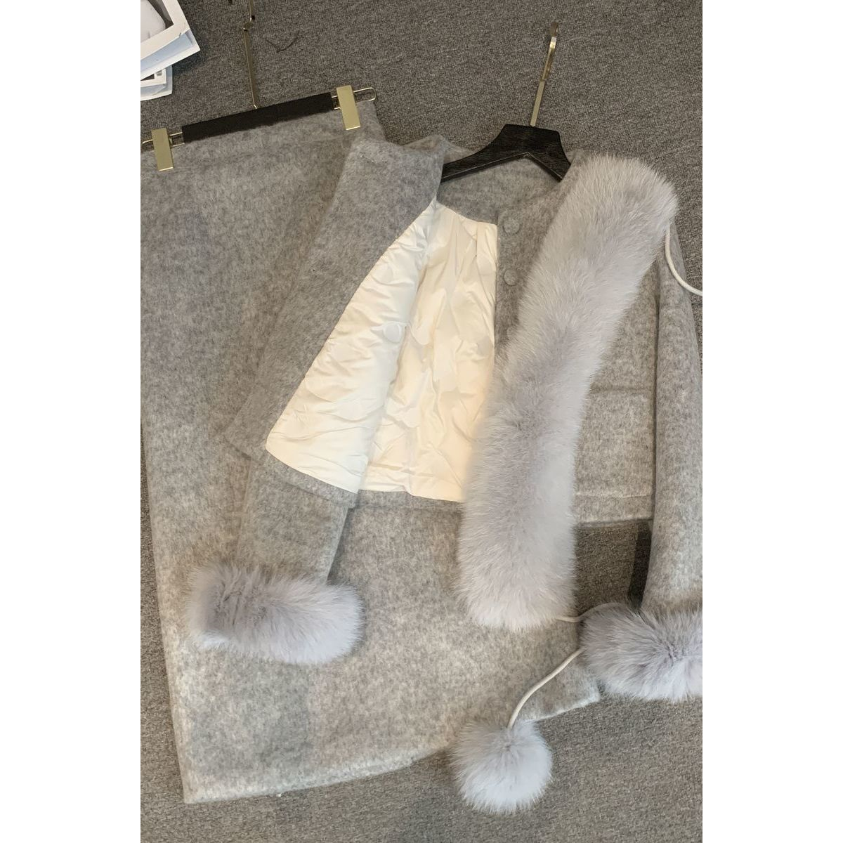 时尚高级感轻奢气质羽绒千