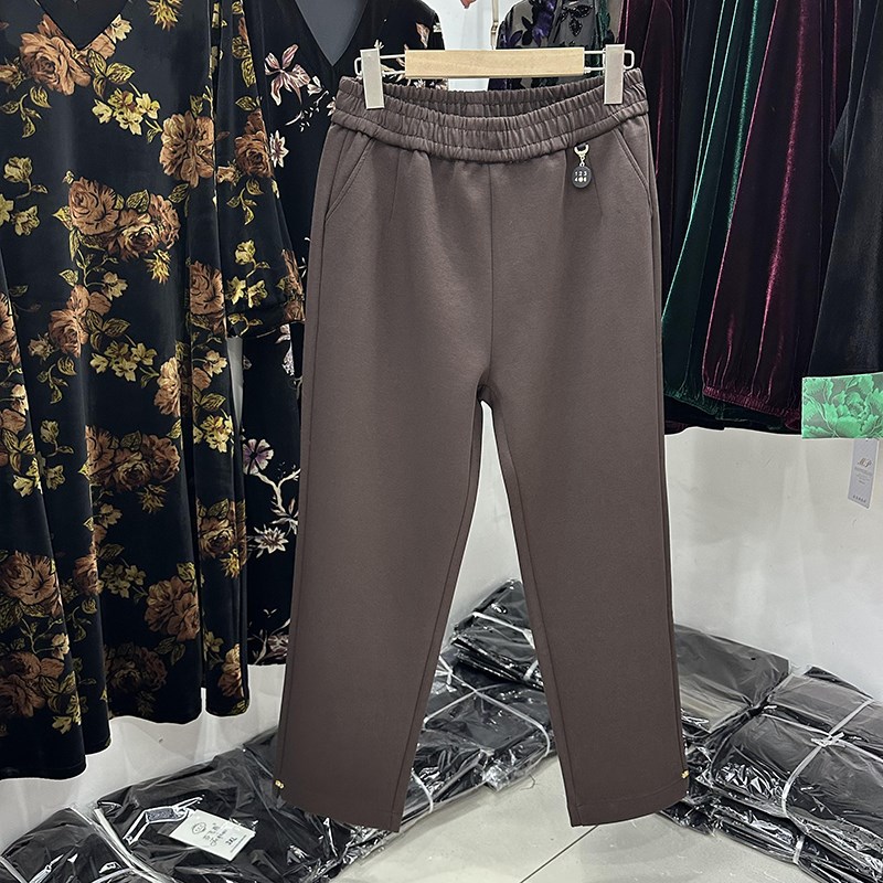 中年妈妈秋装新款松紧腰直筒裤女2024年休闲直筒小脚运动裤咖啡色