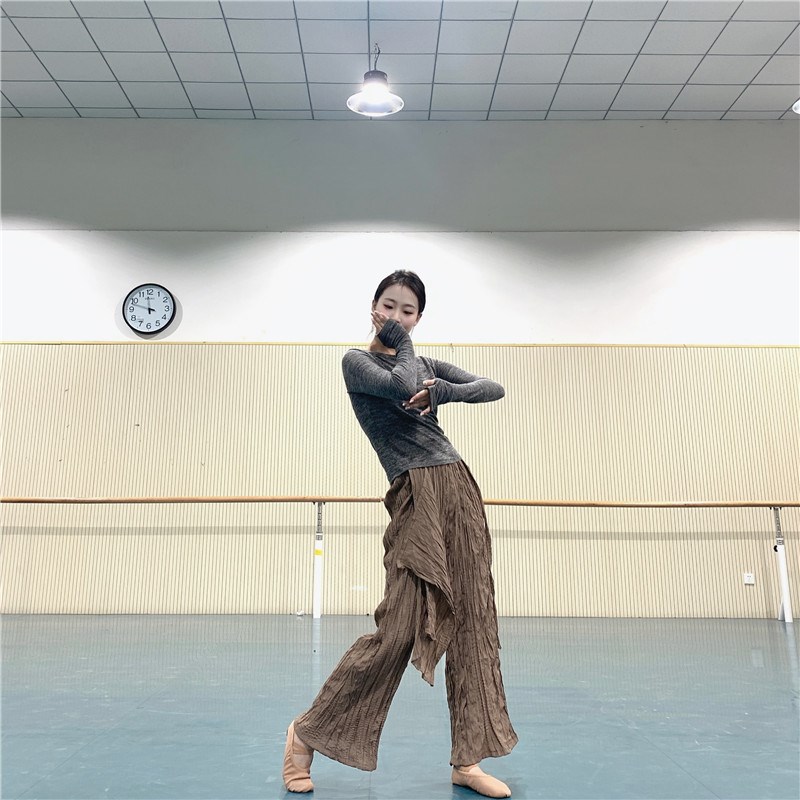 现代舞裤舞蹈裤宽松形o体练功裤褶皱垂感直筒阔腿裤古典舞裤集训