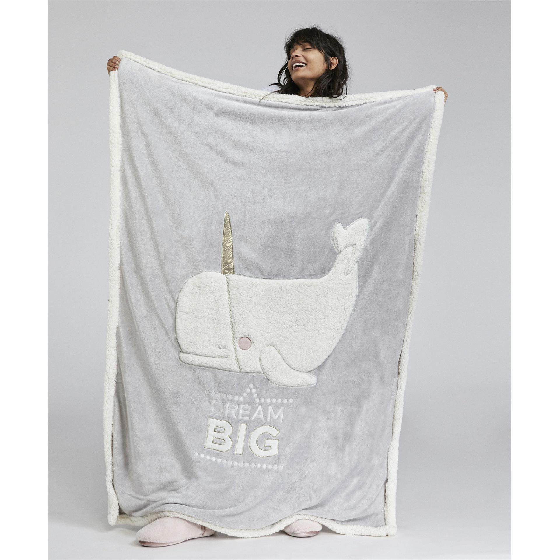 西班牙 冬季软绵绵卡通可爱鲸鱼毯子保暖盖毯羊羔绒毛毯